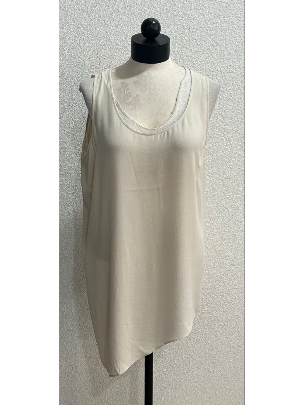 Eileen Fisher Sleeveless Ivory Silk Top Tunic Blouse Size Medium Asymmetrical